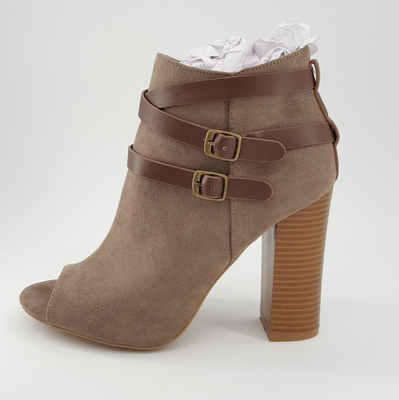 Shoes - ░P░e░e░p░ ░T░o░e░ ░B░o░o░t░i░e░s░